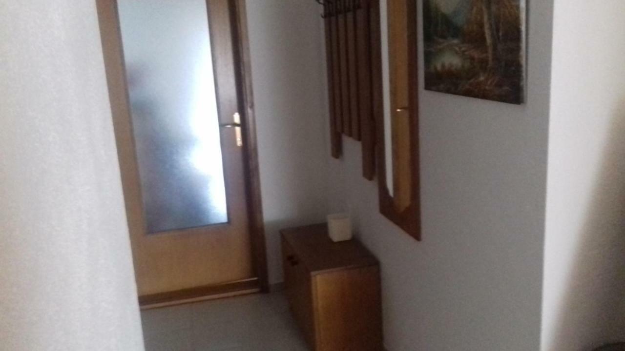 Apartman Jezidzic Каштела Екстер'єр фото