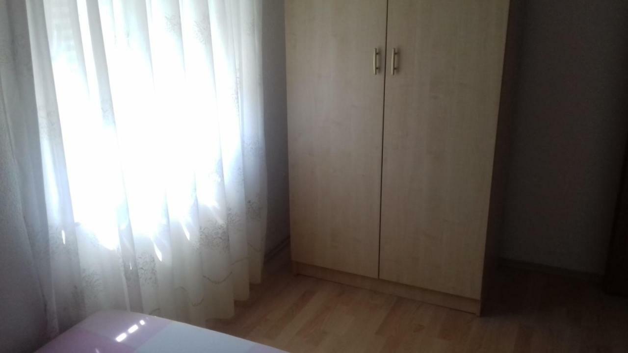 Apartman Jezidzic Каштела Екстер'єр фото